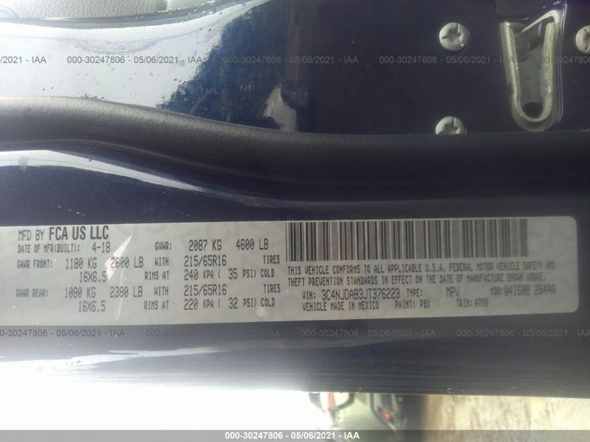 Фото: 3C4NJDAB3JT376223 - 9