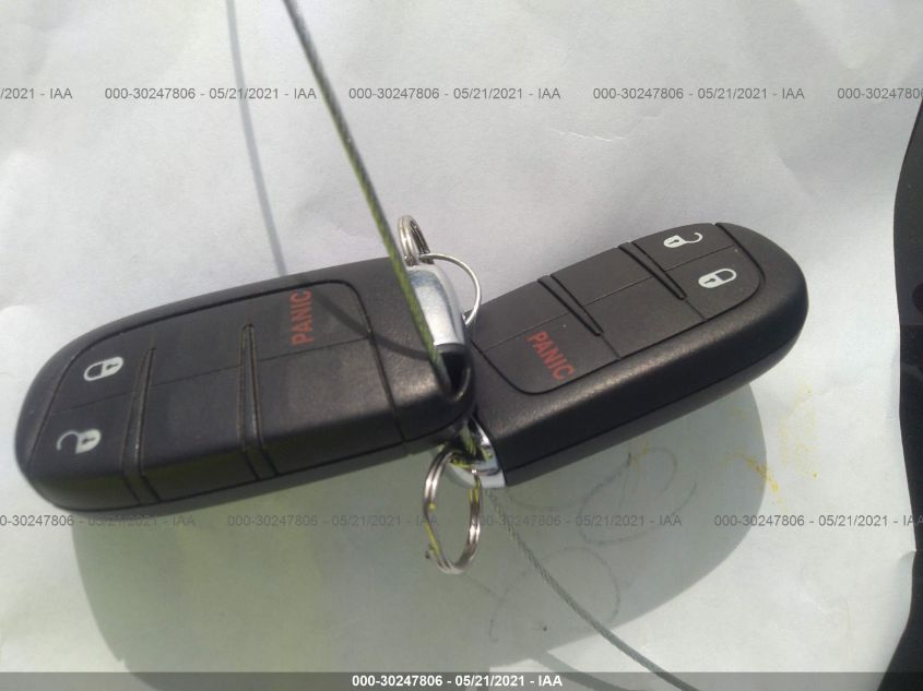 Фото: 3C4NJDAB3JT376223 - 11