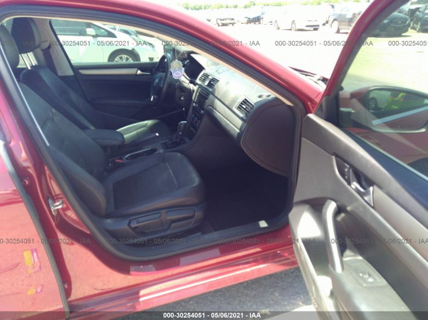 2015 VOLKSWAGEN PASSAT 2.0L TDI SE W/SUNROOF 1VWBV7A37FC059501
