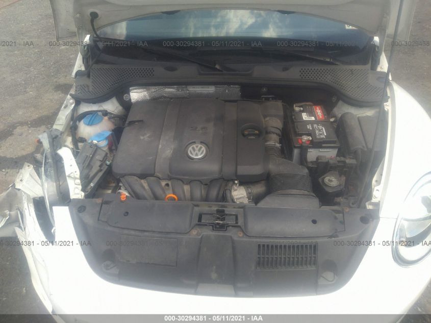 2013 VOLKSWAGEN BEETLE COUPE 2.5L 3VWJX7AT1DM675230