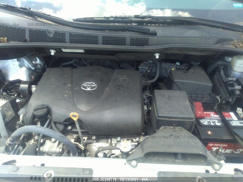 2018 TOYOTA SIENNA LE 5TDKZ3DC2JS901924