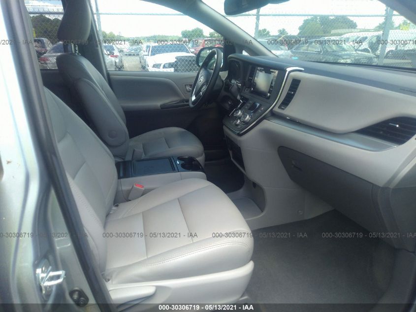 2018 TOYOTA SIENNA LE 5TDKZ3DC2JS901924