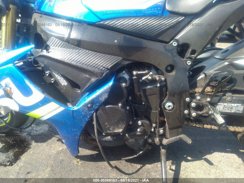 2018 SUZUKI GSX-R750 JS1GR7MA3J2101579