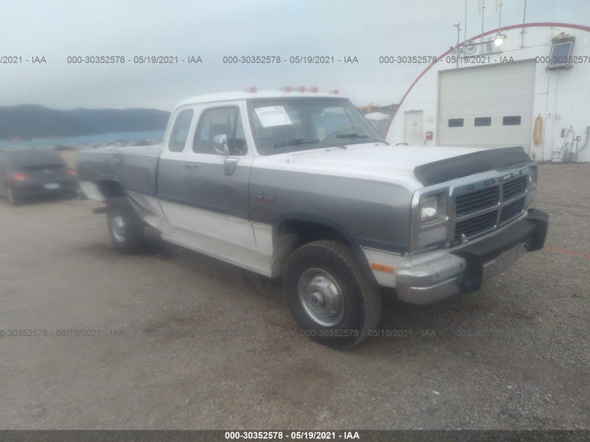 3B7KM23C0PM109662 DODGE W-SERIES Photo 1