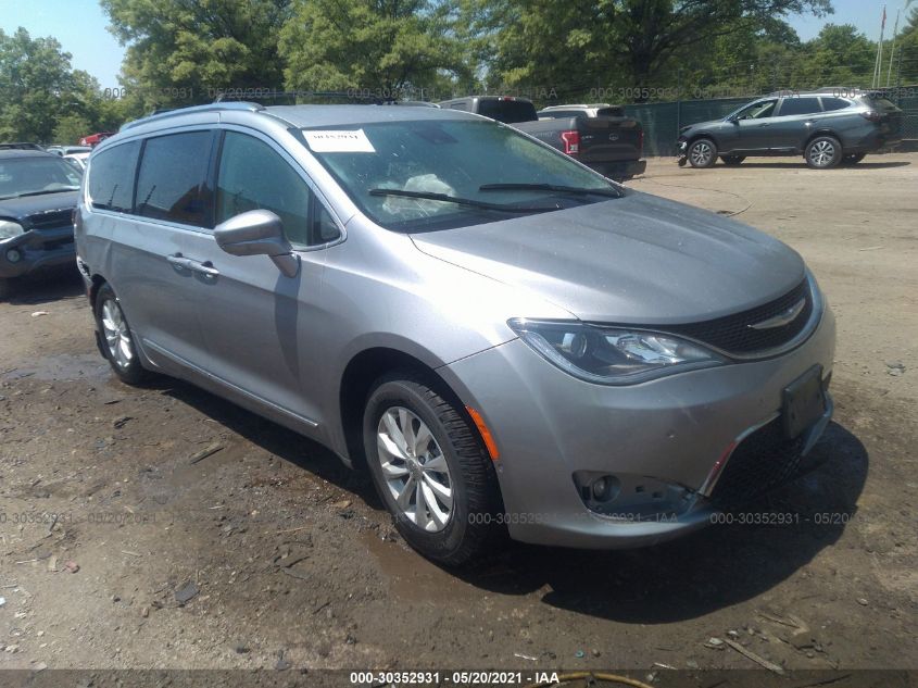 2018 CHRYSLER PACIFICA TOURING L 2C4RC1BG3JR237121