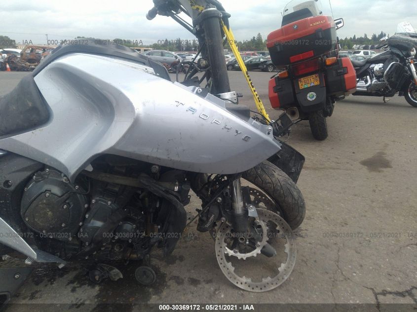 2013 TRIUMPH MOTORCYCLE TROPHY SE - SMTH02XK1DJ572010