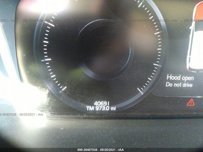 Фото: YV4A22PK1J1378340 - 7