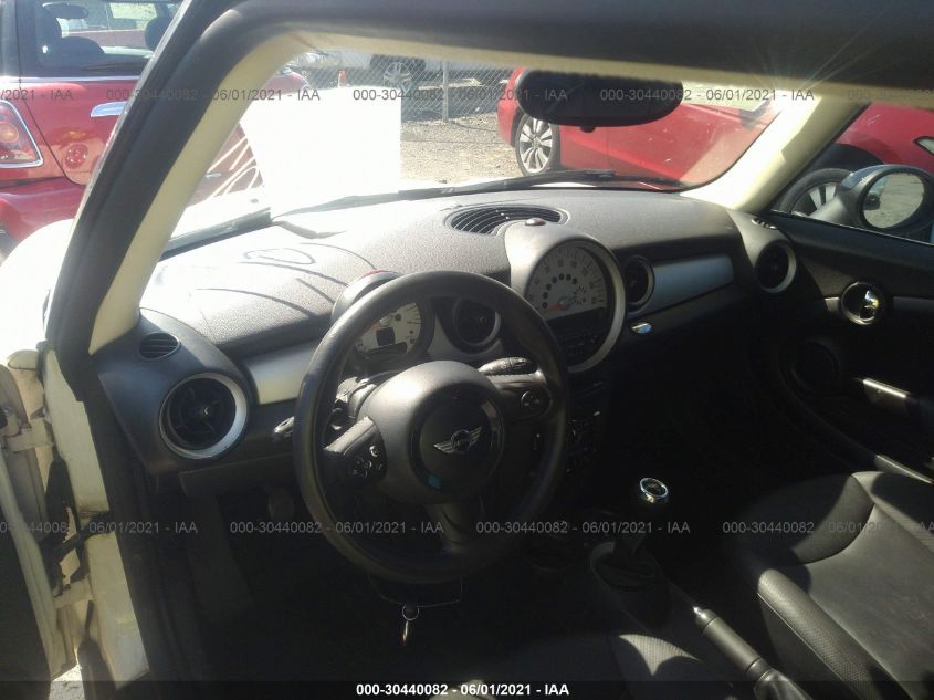 2013 MINI COOPER HARDTOP WMWSU3C53DT375677