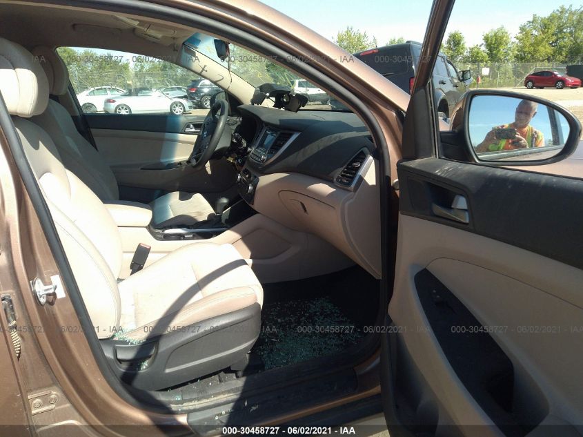 2017 HYUNDAI TUCSON SE KM8J3CA43HU521549