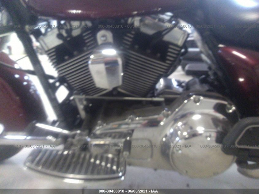 2014 HARLEY-DAVIDSON FLHR ROAD KING 1HD1FBM15EB672504