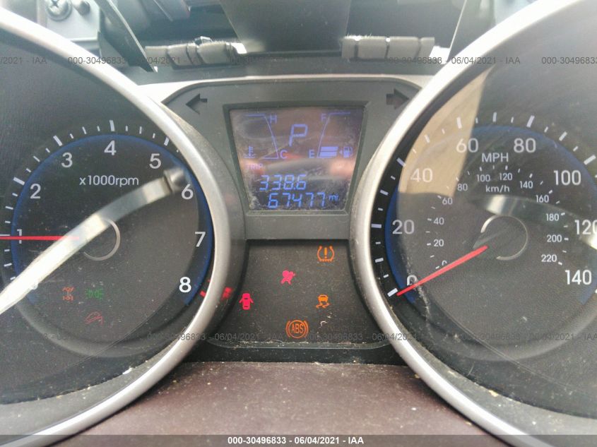 2015 HYUNDAI TUCSON SE KM8JUCAG2FU016574