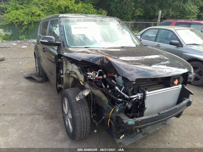 KNDJX3AE0H7025608 KIA SOUL EV Photo 1