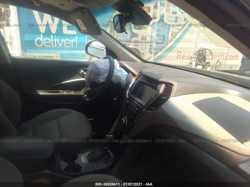 2017 HYUNDAI SANTA FE SE KM8SMDHF3HU217636