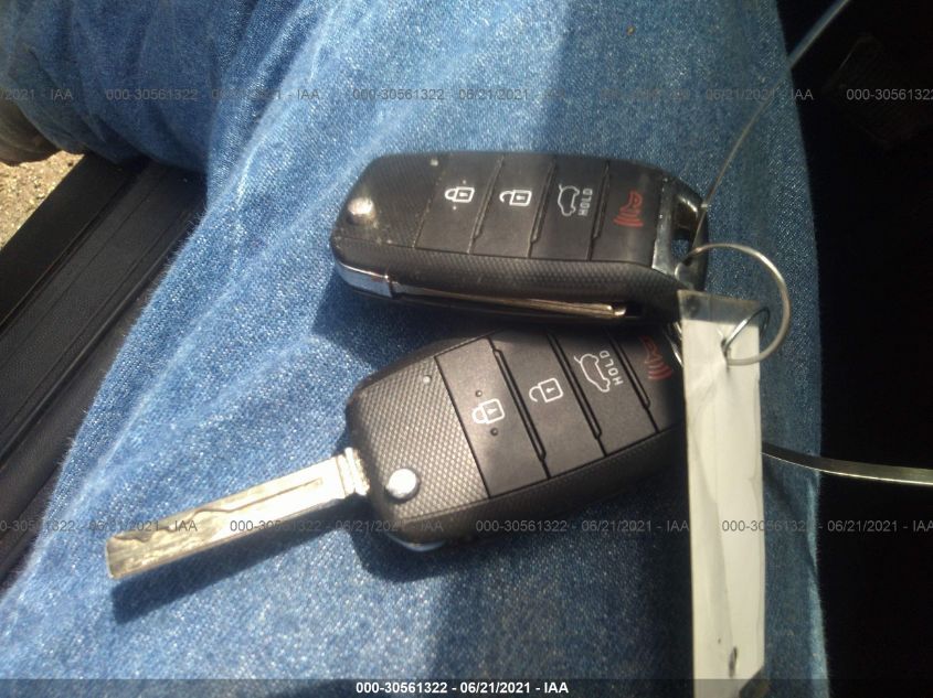 2015 KIA SOUL + KNDJP3A57F7216231