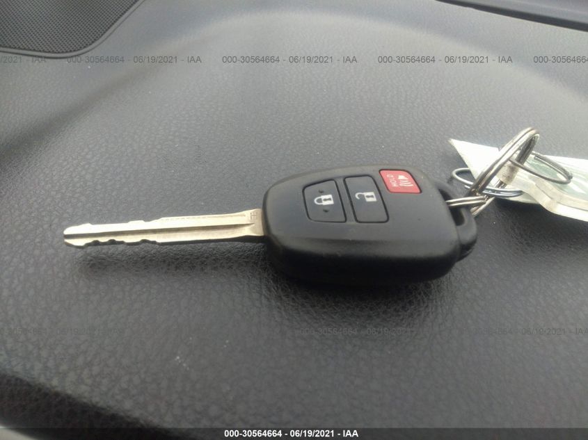 2014 TOYOTA RAV4 XLE 2T3RFREVXEW151610