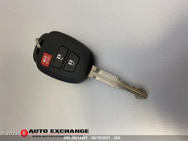 2017 TOYOTA RAV4 LE JTMBFREV4HJ144723