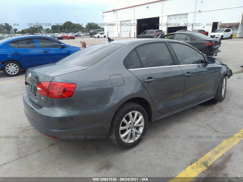2014 VOLKSWAGEN JETTA SEDAN SE 3VWD17AJXEM214316