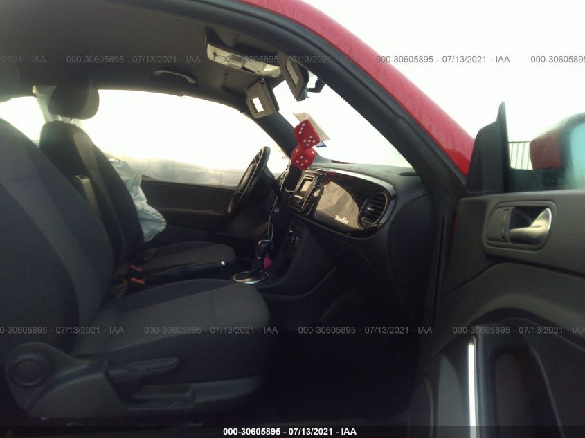 2019 VOLKSWAGEN BEETLE S/FINAL EDITION SE 3VWFD7AT4KM708961