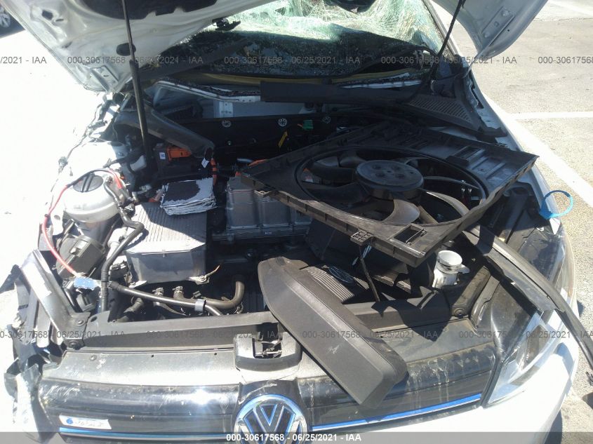 2016 VOLKSWAGEN E-GOLF SE WVWKP7AUXGW914505