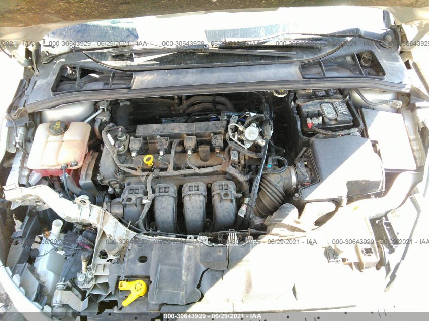 2015 FORD FOCUS SE 1FADP3K25FL316648