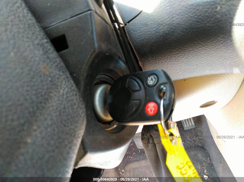2015 FORD FOCUS SE 1FADP3K25FL316648