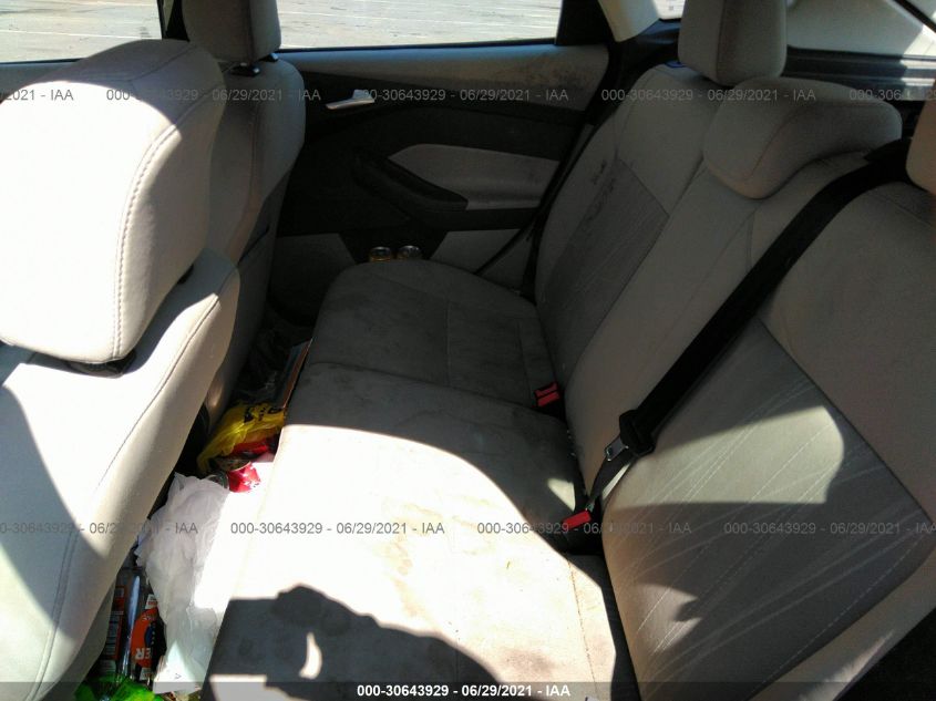 2015 FORD FOCUS SE 1FADP3K25FL316648