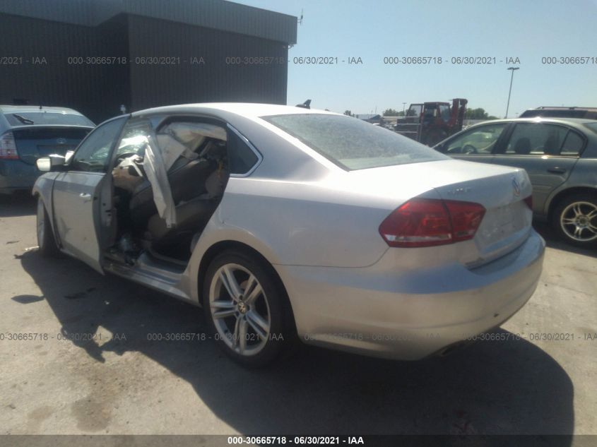 2015 VOLKSWAGEN PASSAT 2.0L TDI SE W/SUNROOF 1VWBV7A36FC070344