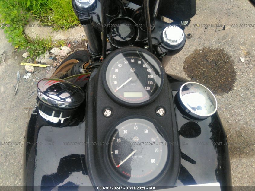 2017 HARLEY-DAVIDSON FXDLS 1HD1GS81XHC312117