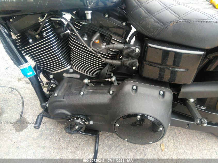 2017 HARLEY-DAVIDSON FXDLS 1HD1GS81XHC312117