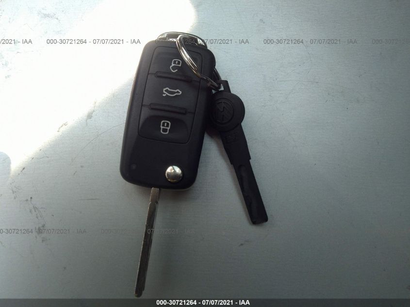 2013 VOLKSWAGEN PASSAT TDI SE W/SUNROOF 1VWBN7A34DC117450