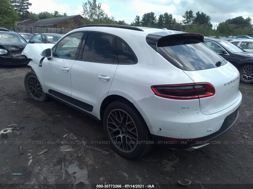 2017 PORSCHE MACAN WP1AA2A55HLB82584