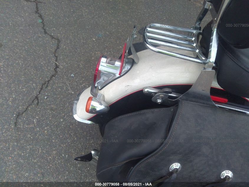 2011 HARLEY-DAVIDSON FLSTN 1HD1JD515BB015996