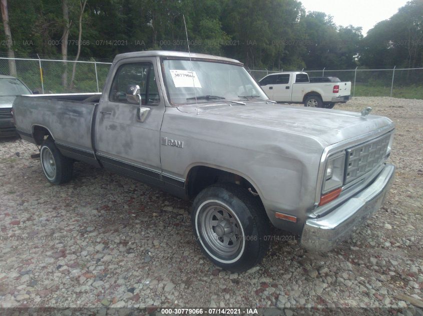 1B7HW04Y9JS665969 Dodge W-series Photo 1