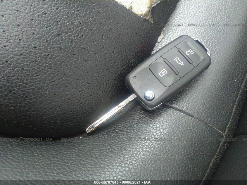 2013 VOLKSWAGEN JETTA SEDAN SE W/CONVENIENCE/SUNROOF 3VWDX7AJXDM424850