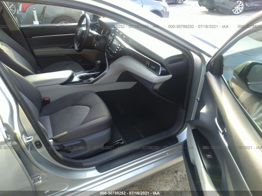Toyota Camry 2019
