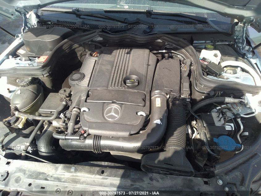 2013 MERCEDES-BENZ C-CLASS C 250 WDDGF4HBXDR272685