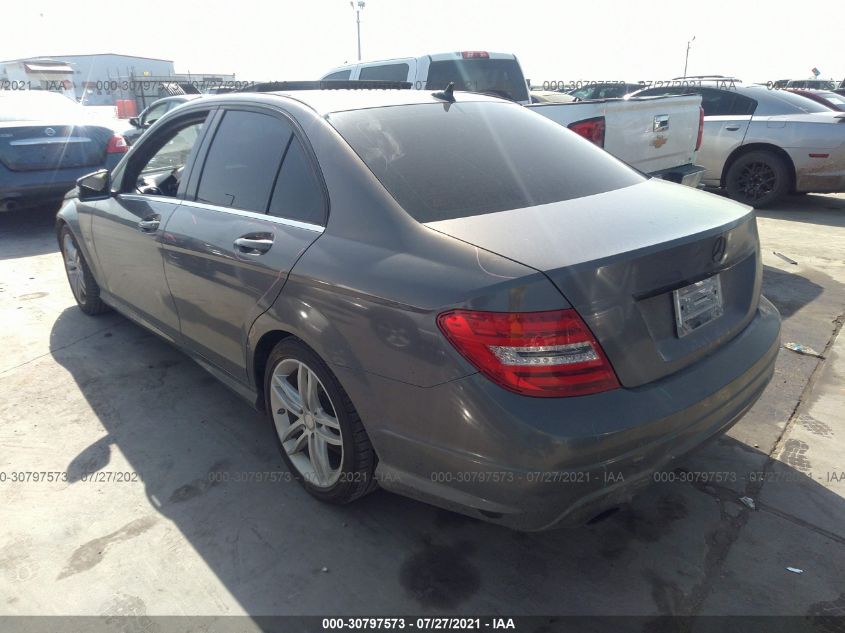 2013 MERCEDES-BENZ C-CLASS C 250 WDDGF4HBXDR272685