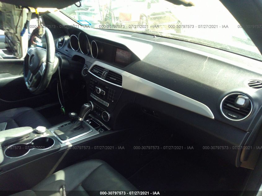 2013 MERCEDES-BENZ C-CLASS C 250 WDDGF4HBXDR272685