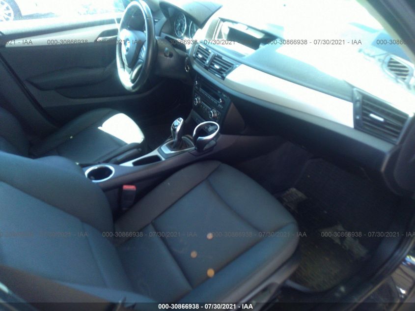 2013 BMW X1 XDRIVE28I WBAVL1C51DVR85120