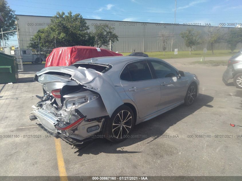 4T1B21HK4JU509593 Toyota Camry 2018. Фото: 3