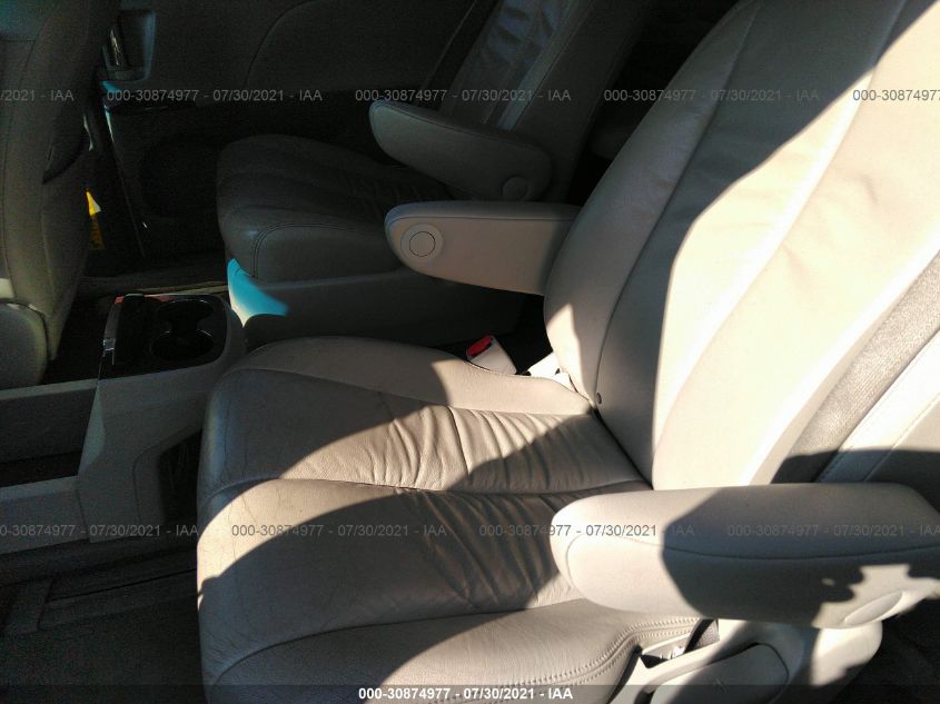 2014 TOYOTA SIENNA LTD/XLE 5TDDK3DC1ES077160