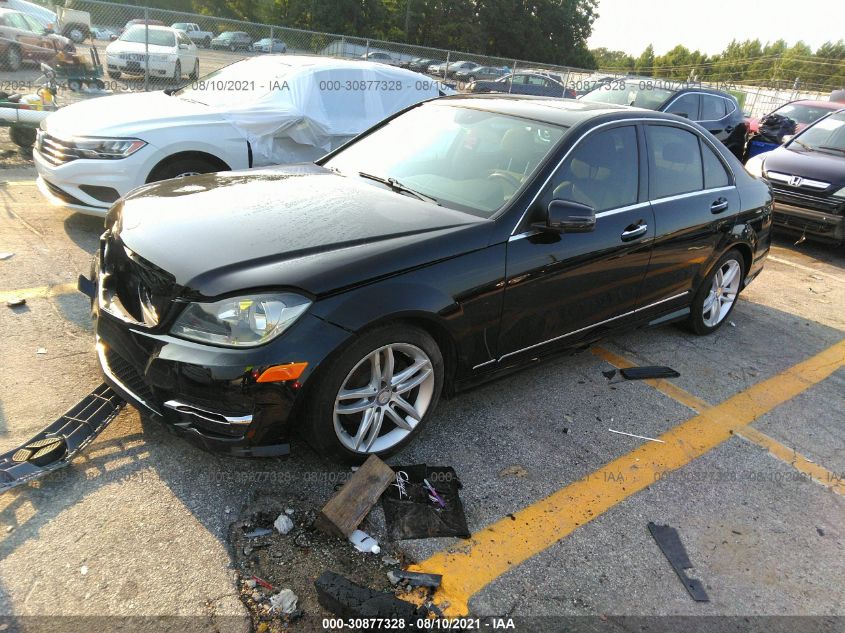 2013 MERCEDES-BENZ C-CLASS C 250 WDDGF4HB5DA851727
