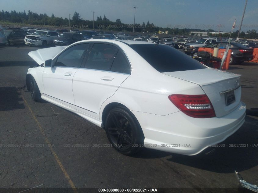2014 MERCEDES-BENZ C-CLASS C 300 WDDGF8AB5EG228236