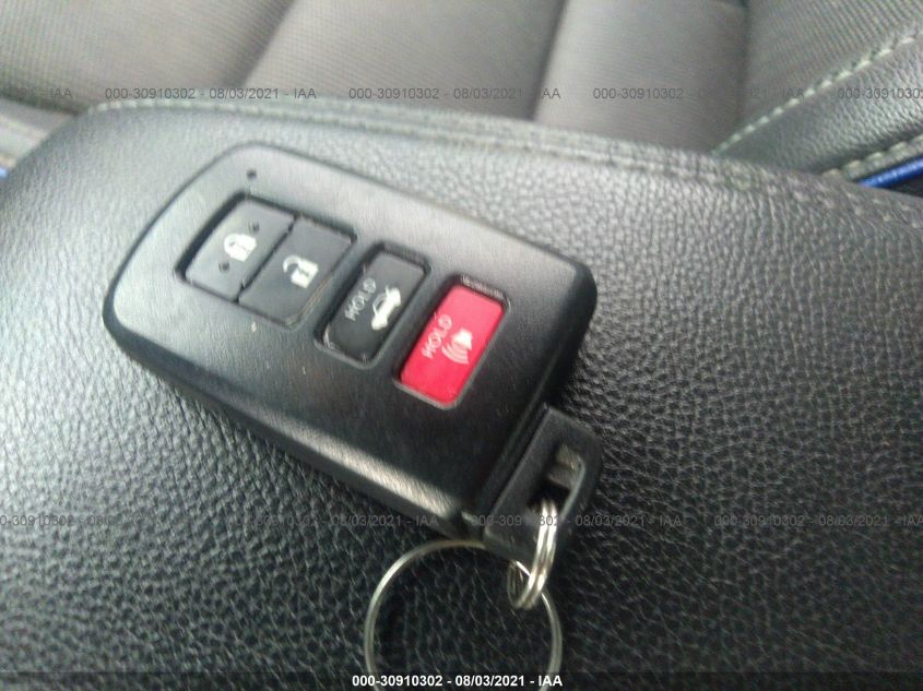 2017 TOYOTA COROLLA SE 5YFBURHE7HP627863