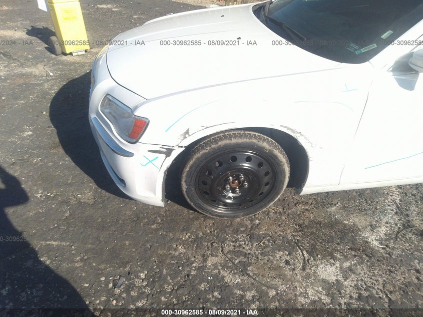 2014 CHRYSLER 300 VIN: 2C3CCARG8EH132876