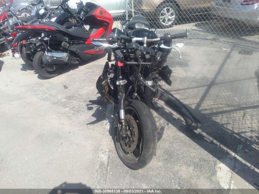 2009 YAMAHA FZ1 S - JYARN17E69A006422