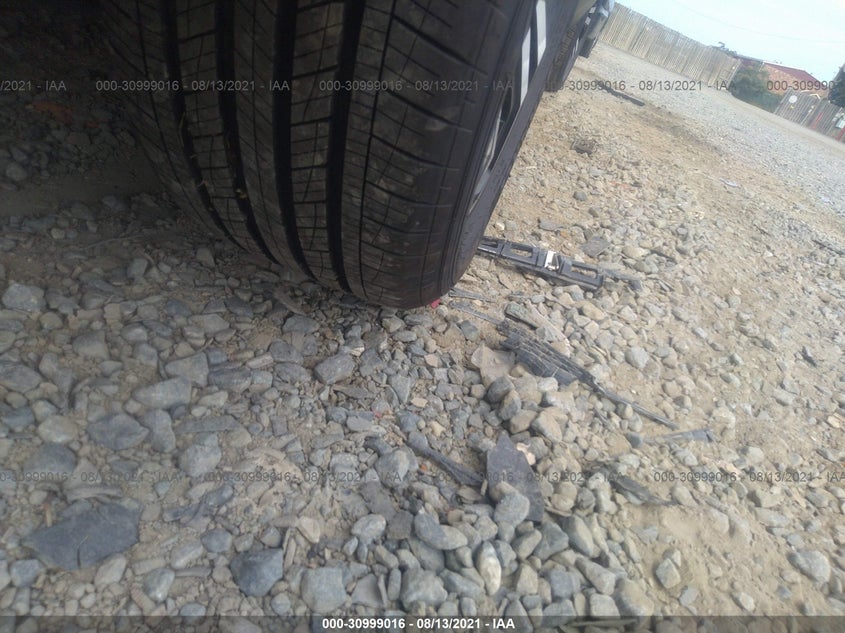 Auction sale of the 2021 VOLKSWAGEN ATLAS , vin: 1V2TR2CA4MC563526, lot number: 30999016