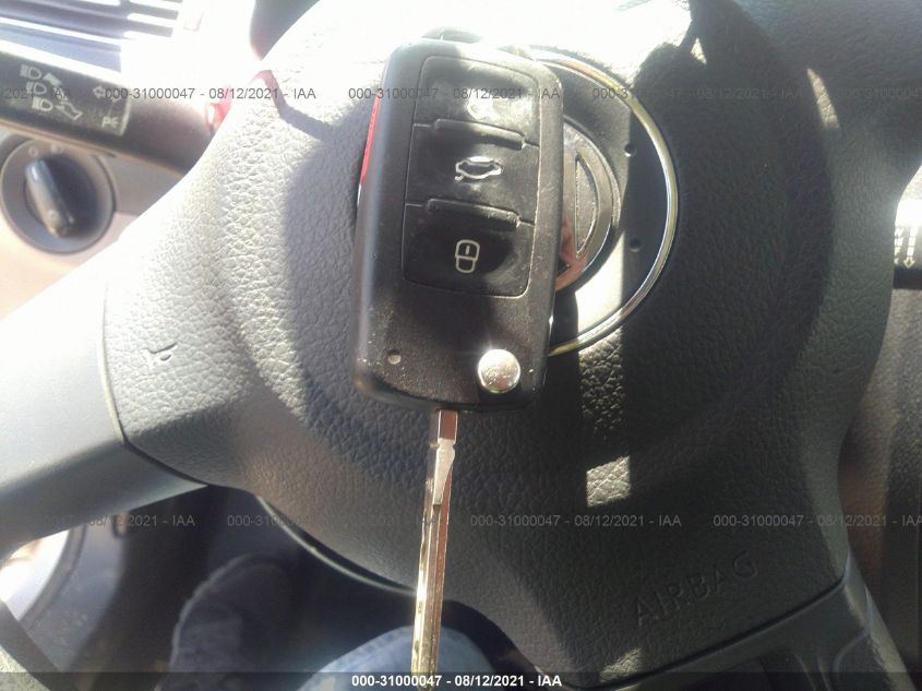 2014 VOLKSWAGEN JETTA SEDAN S 3VW2K7AJXEM329812