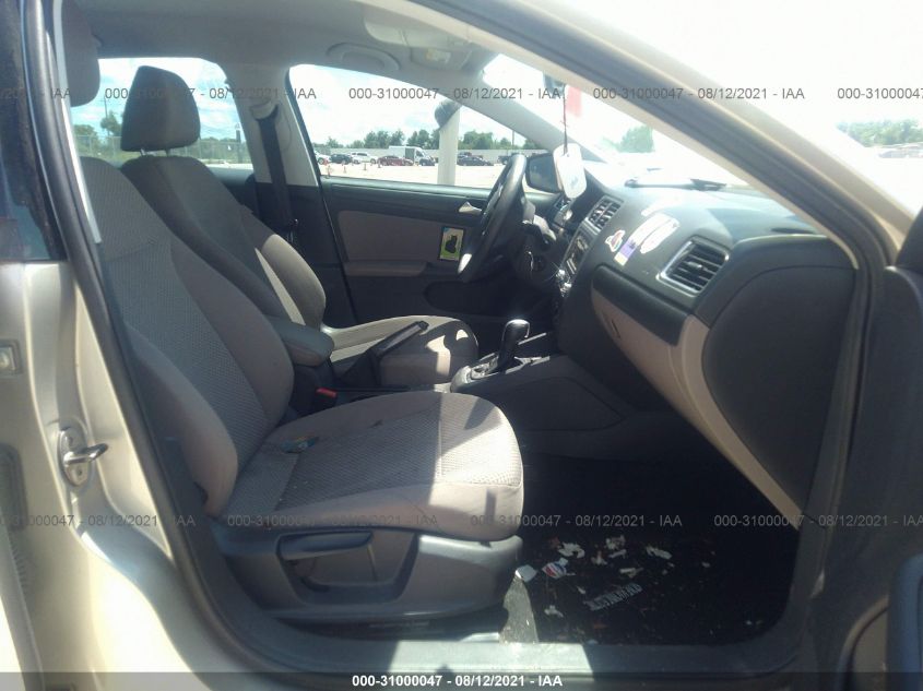 2014 VOLKSWAGEN JETTA SEDAN S 3VW2K7AJXEM329812
