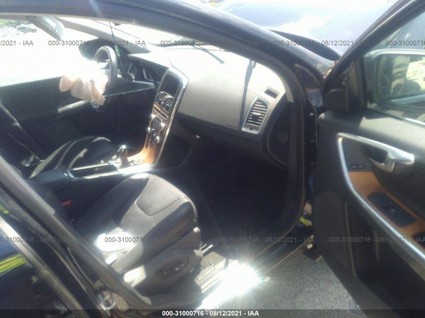 2017 VOLVO XC60 INSCRIPTION YV440MDU4H2180845